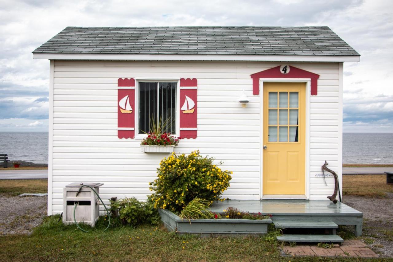 Les Cabines Du Phare Rimouski Exteriör bild