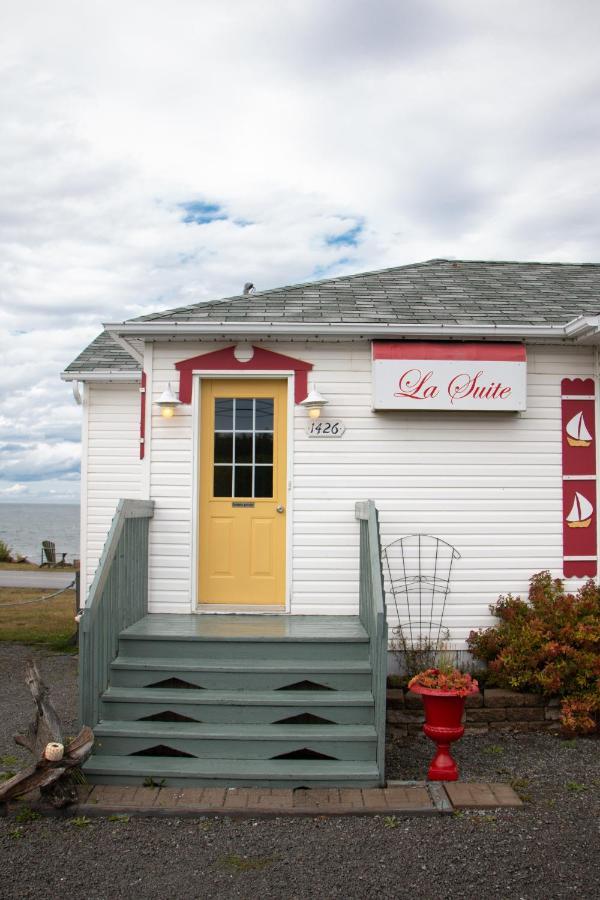 Les Cabines Du Phare Rimouski Exteriör bild