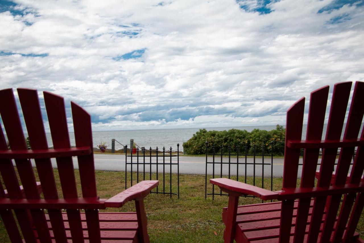Les Cabines Du Phare Rimouski Exteriör bild