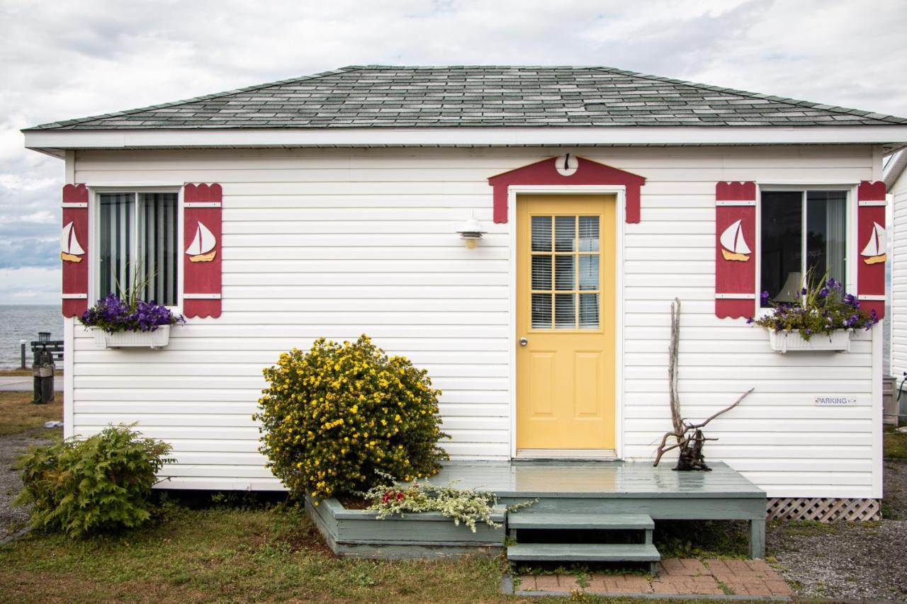 Les Cabines Du Phare Rimouski Exteriör bild