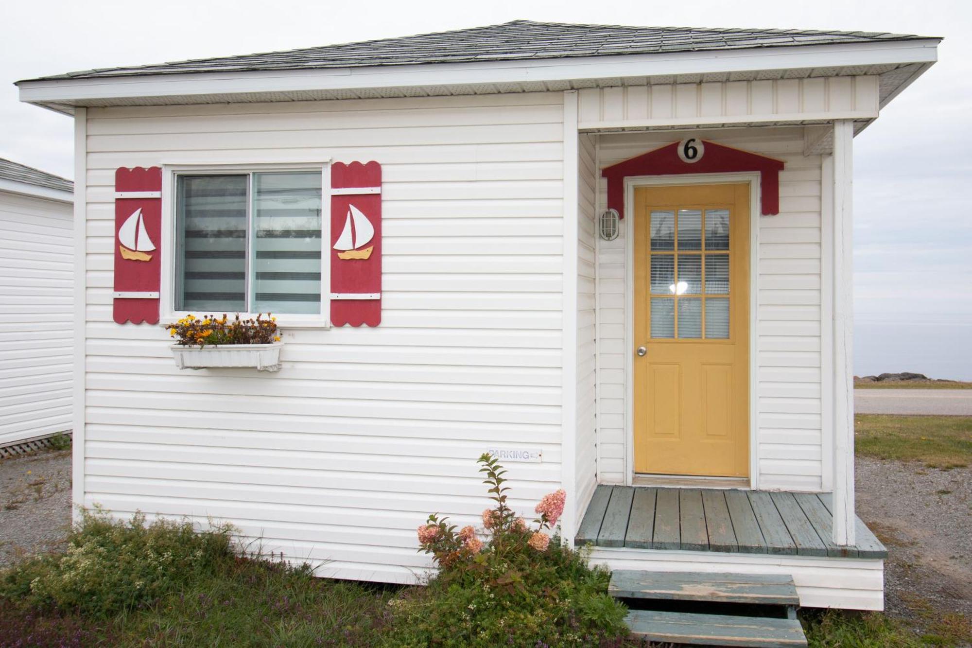 Les Cabines Du Phare Rimouski Exteriör bild